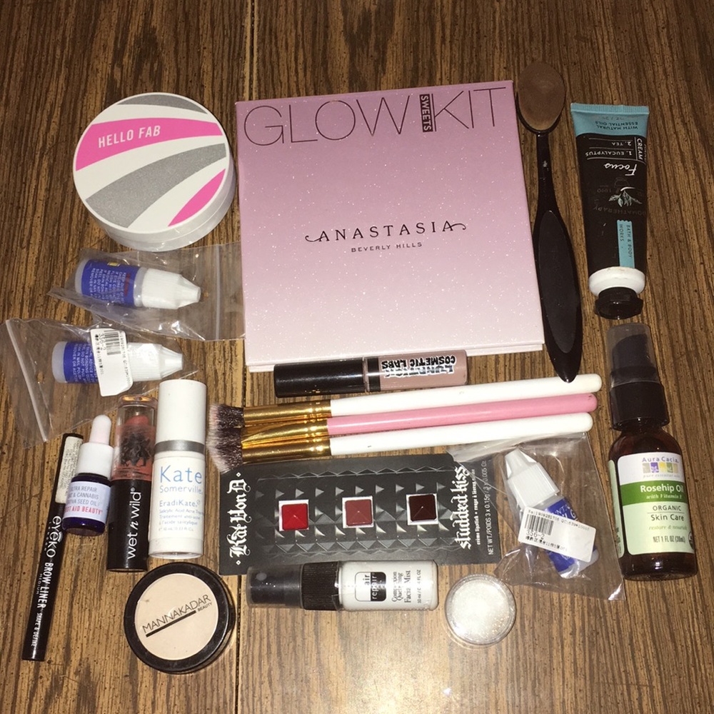 Makeup bundle